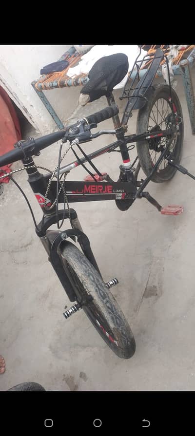 Used cycle good condition with gear and sharks
