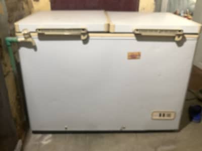 Full size Dawlance Deep freezer excellent cooling