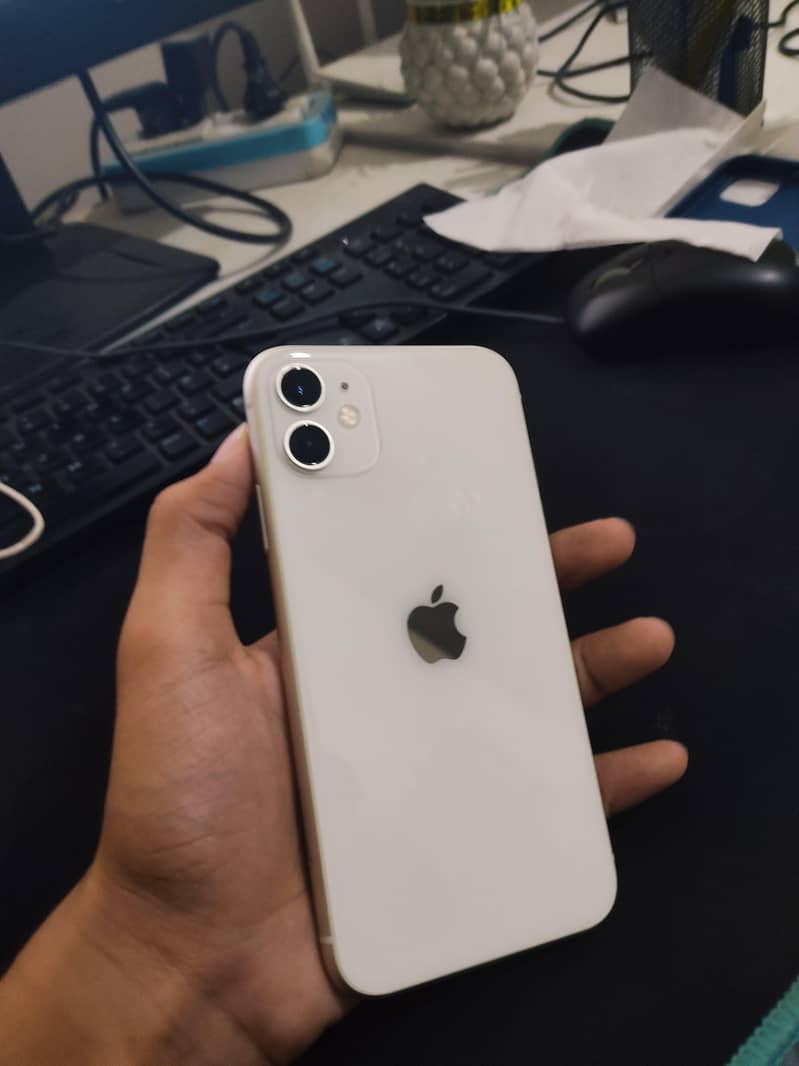 Apple iPhone 11 7