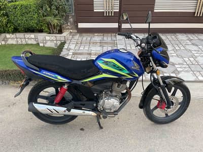 2023 Honda CB 125F