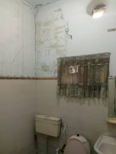1 Kanal Single Story Used House Available For Sale