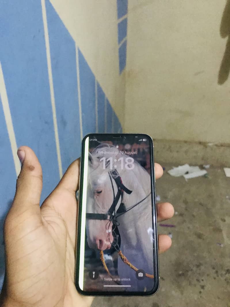 Apple iPhone X 4