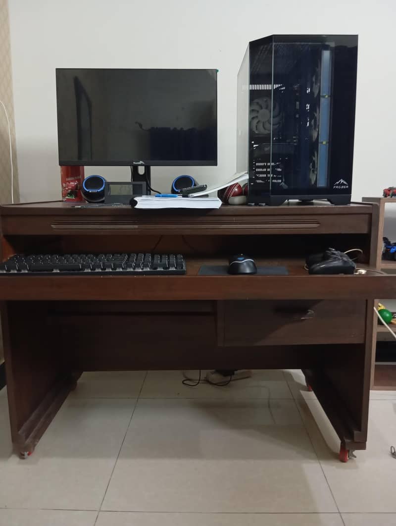 Computer Table 1