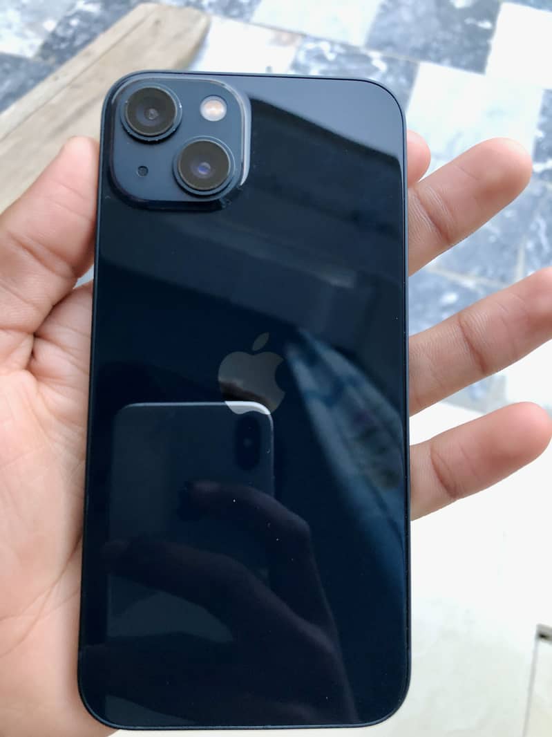 Apple iPhone 13 0