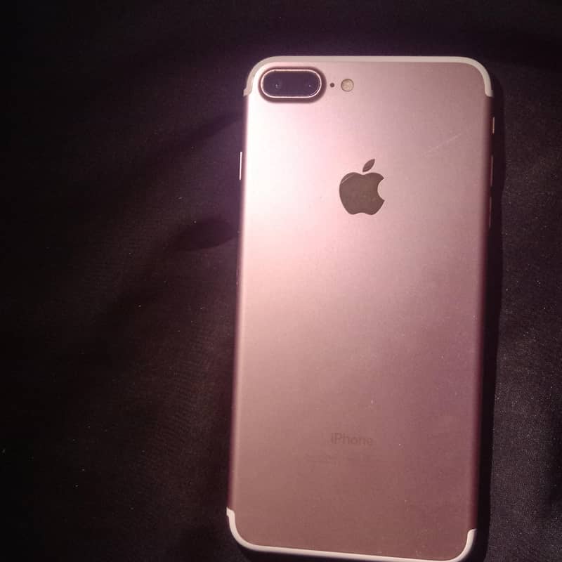 Apple iPhone 7 Plus 0