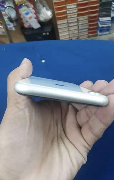 Apple iPhone XR 128gb Dual pta approved