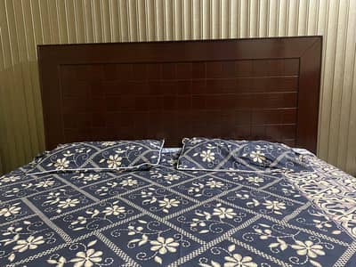 Single Bed & Comfortable Mattress – Excellent Condition
