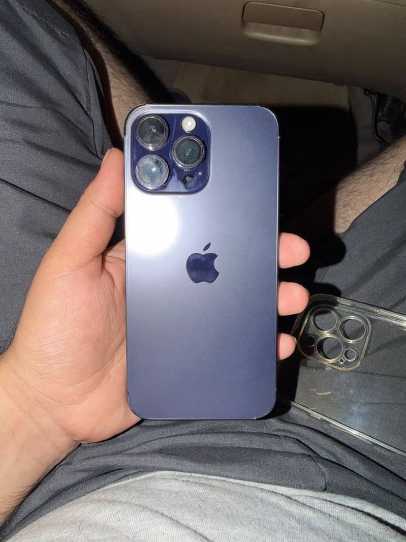 Apple iPhone 14 Pro Max 1
