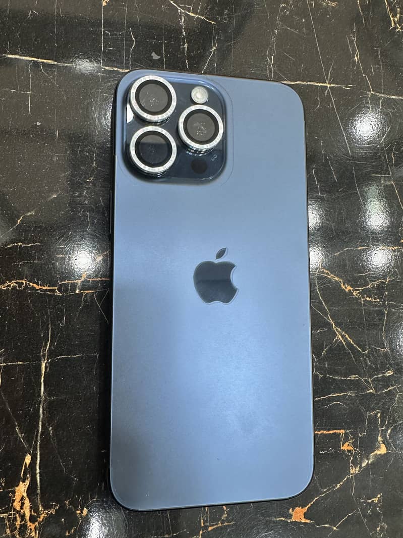Apple iPhone 15 Pro Max 1