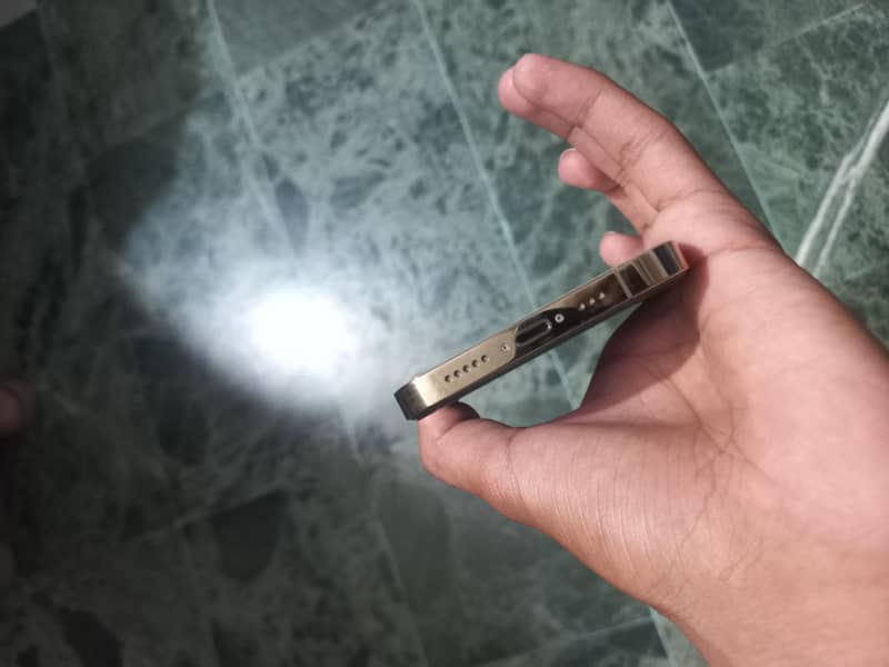 Apple iPhone 12 Pro 1