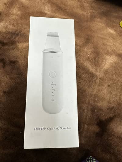 FACE SKIN CLEANSING SCRUBBER