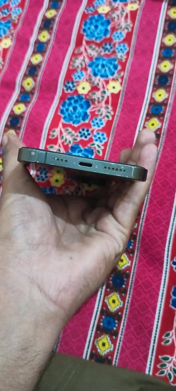 Apple iPhone 13 Pro Max 3