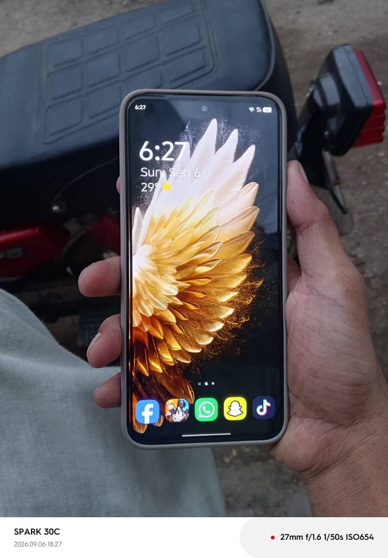 Tecno Spark 40 pro 1