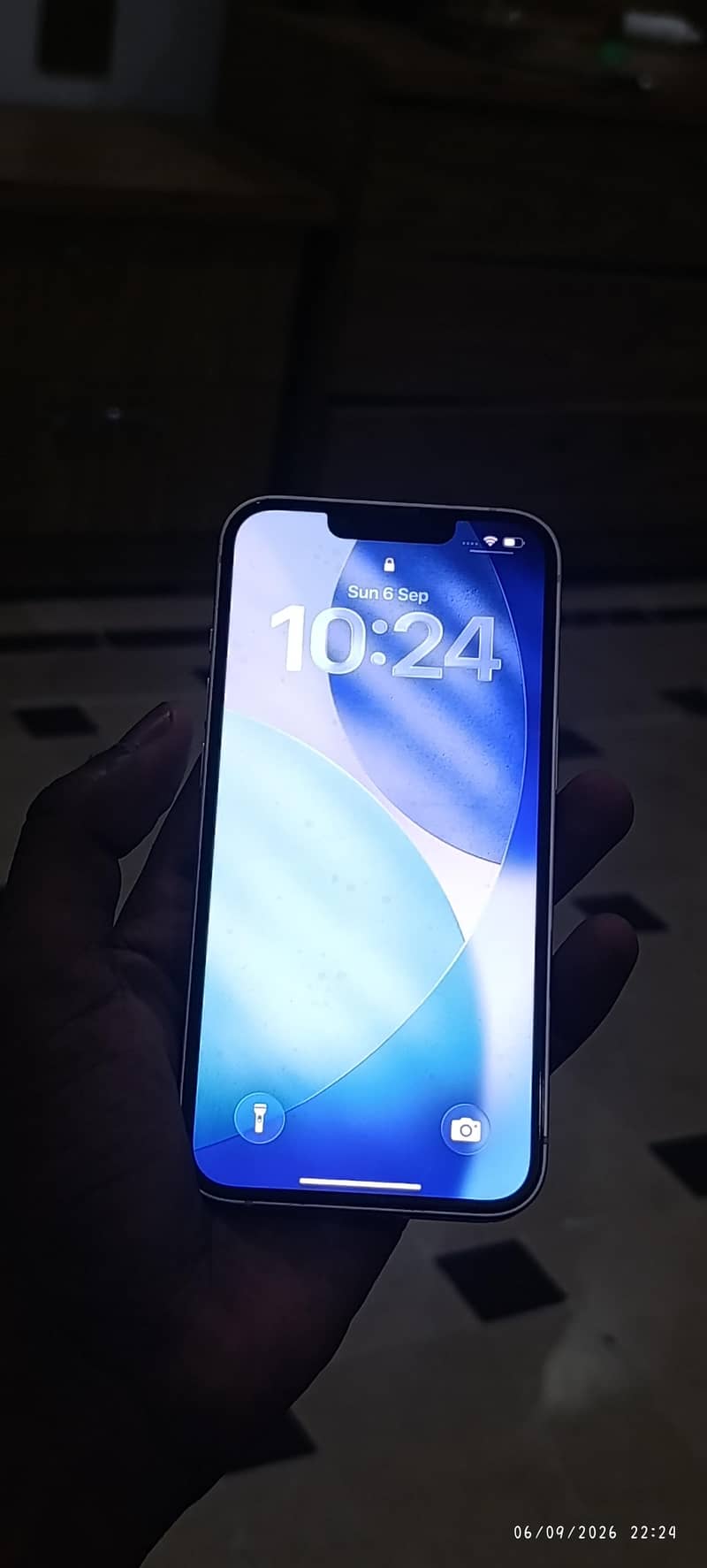 Apple iPhone 13 2