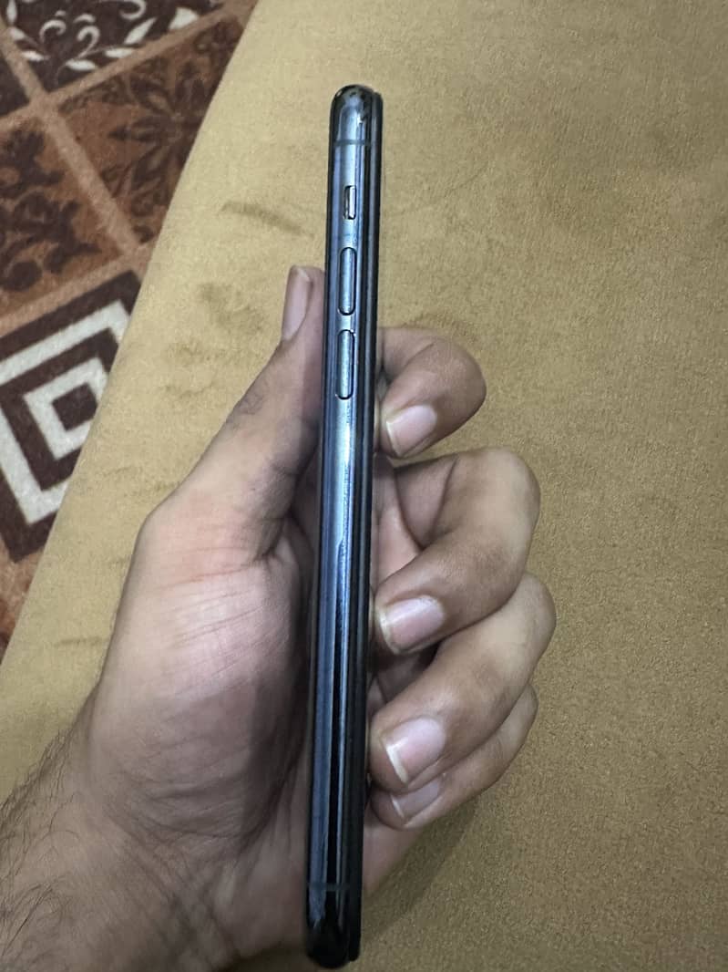 Apple iPhone 11 Pro 5