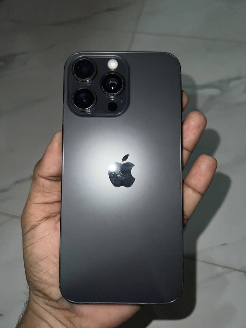 Apple iPhone 15 Pro Max 0