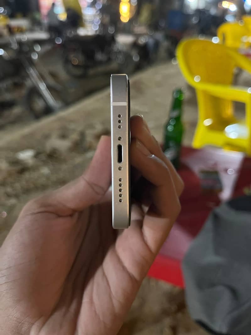 Apple iPhone 12 0