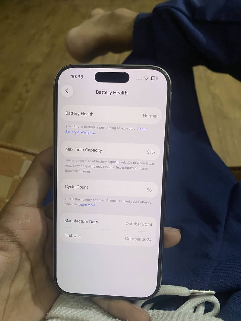 Apple iPhone 16 Pro 9