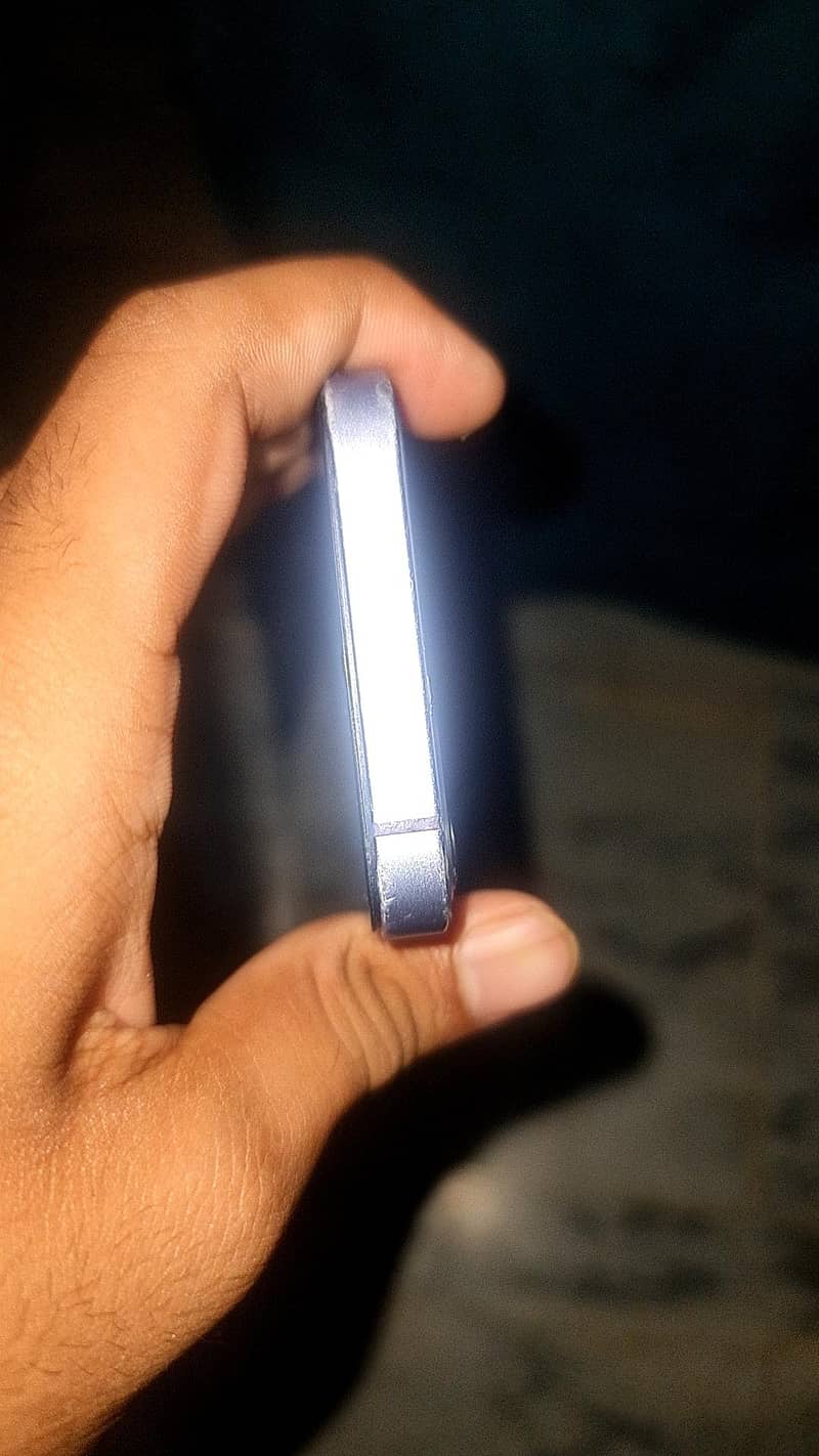 iphone 12 mini 3