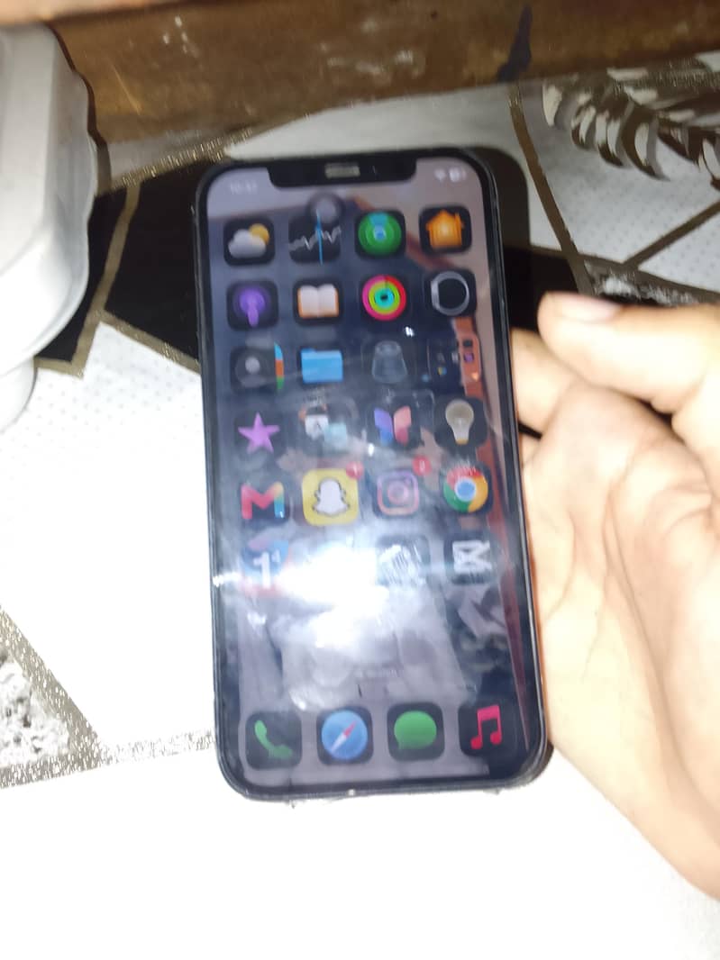 Apple iPhone 12 3