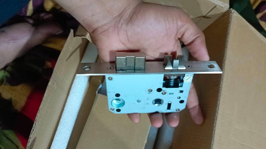 Smart Door Lock 4
