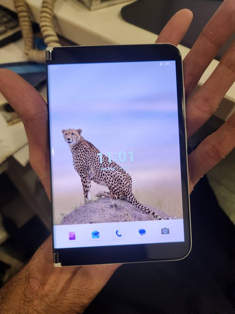 Microsoft Surface Duo 2 3