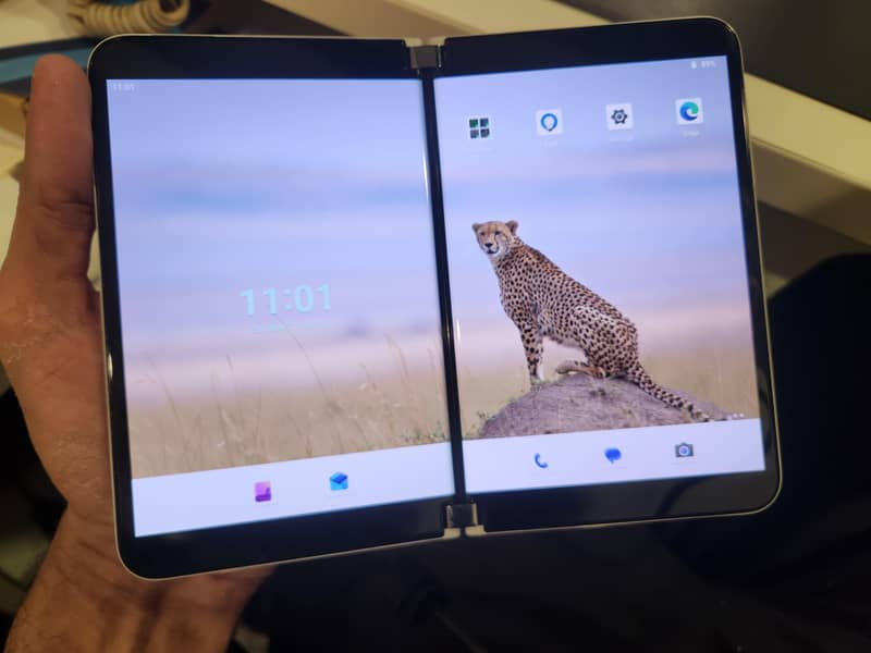 Microsoft Surface Duo 2 4