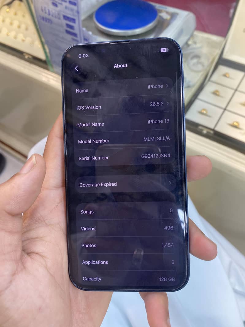 Apple iPhone 13 4