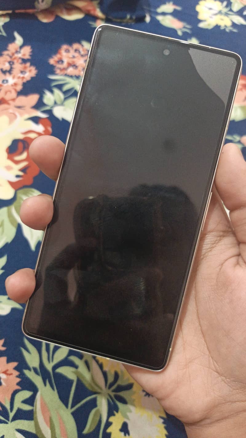 Google Pixel 7 4