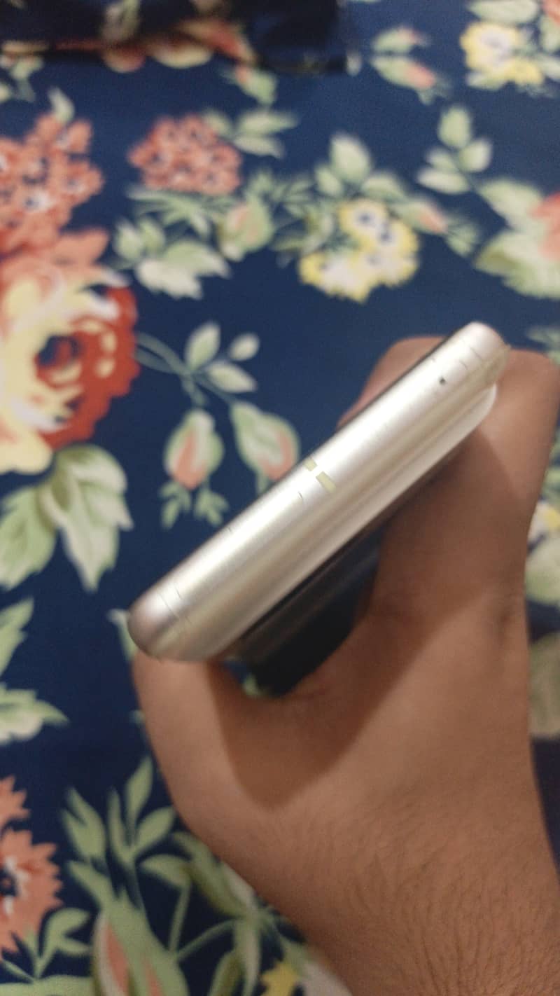 Google Pixel 7 6