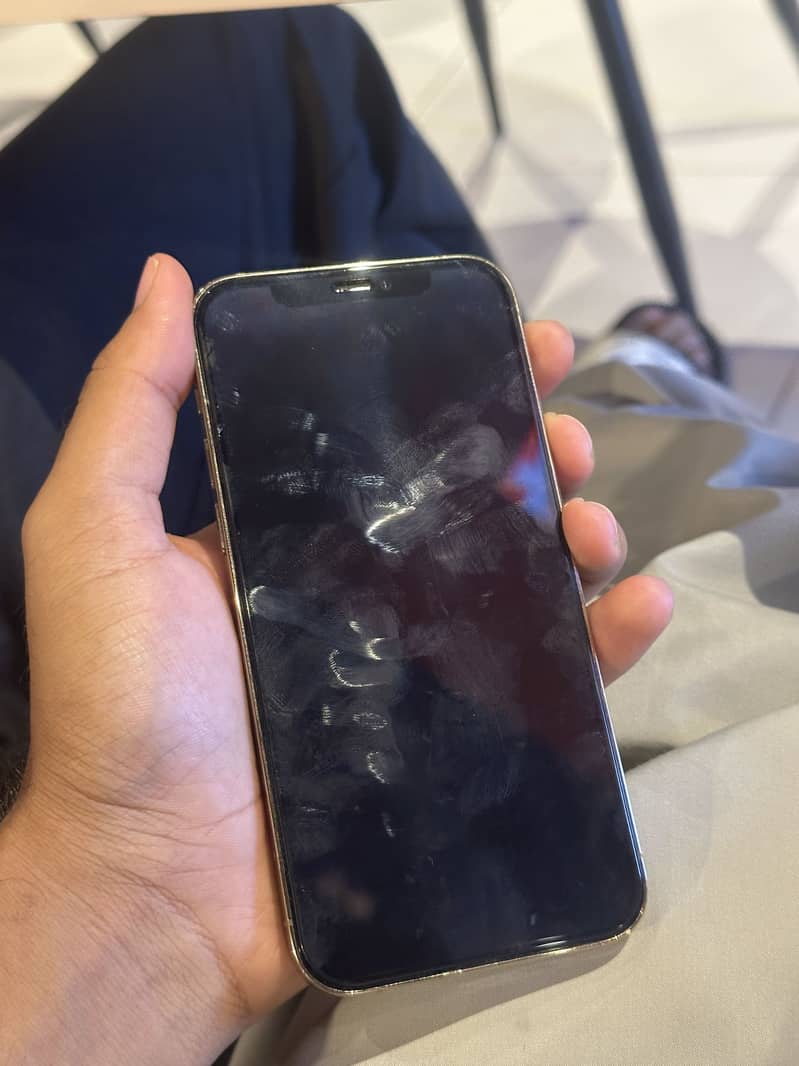 Apple iPhone 12 Pro 2
