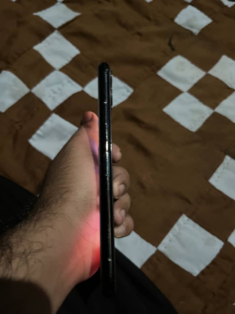 Apple iPhone 11 Pro Max 3