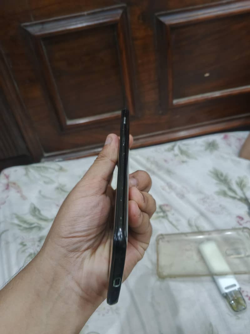 One Plus 6T 4