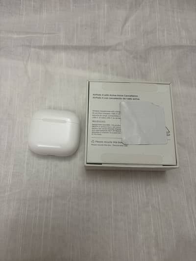 Apple AirPods 4th Generation with ANC – Excellent Condition