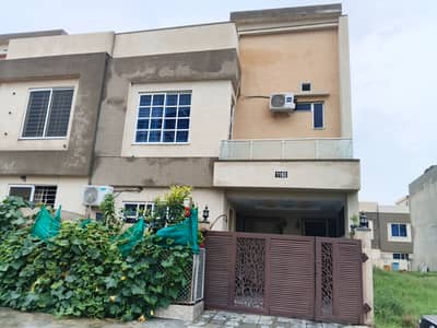 5 Marla Slightly Us House For Sale With 5 Kv Sollar Install