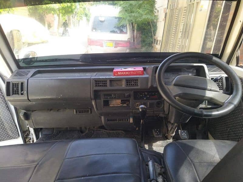 Mazda van 5