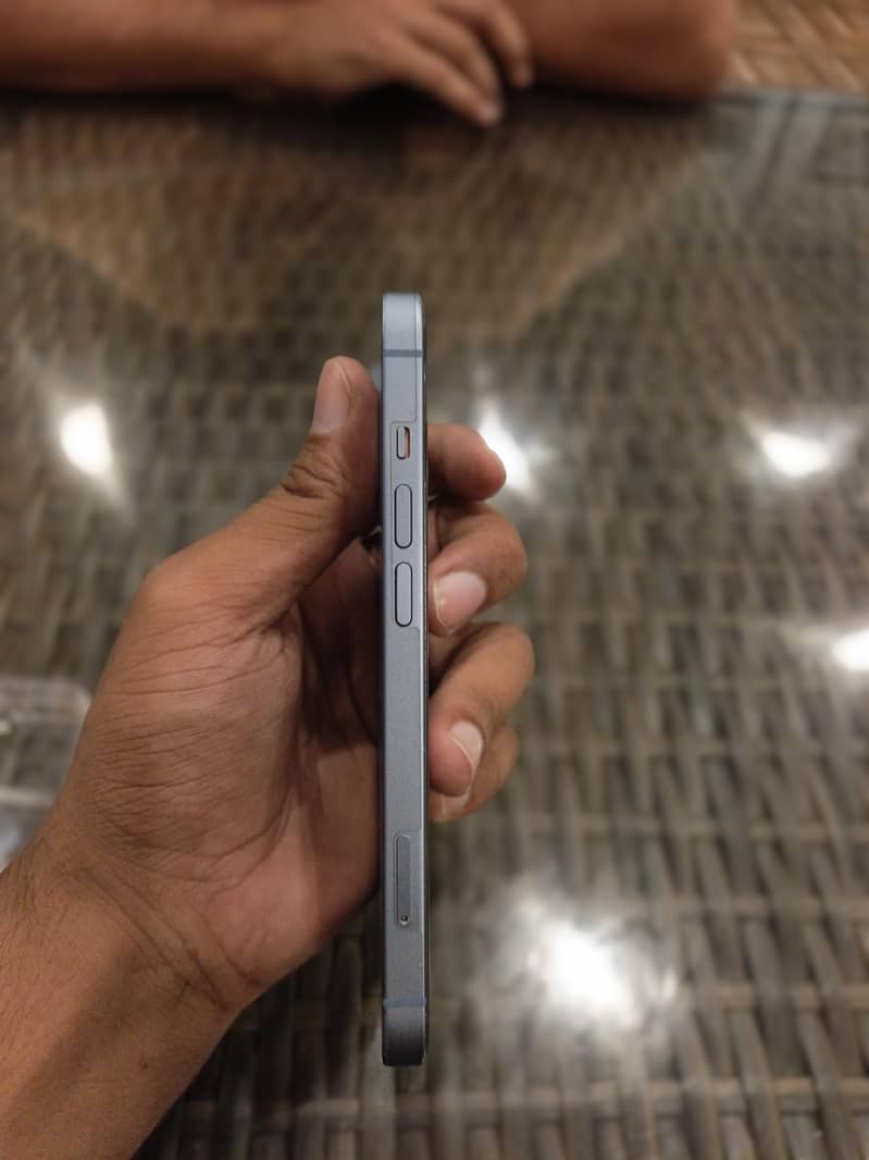 Apple iPhone 14 2