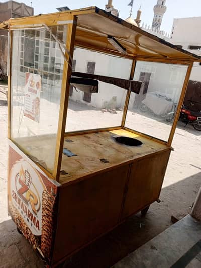 counter for sale with samaan