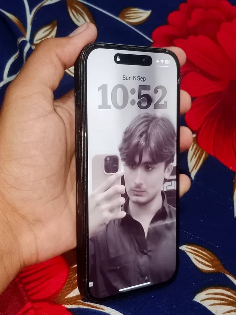 Apple iPhone 14 Pro 1