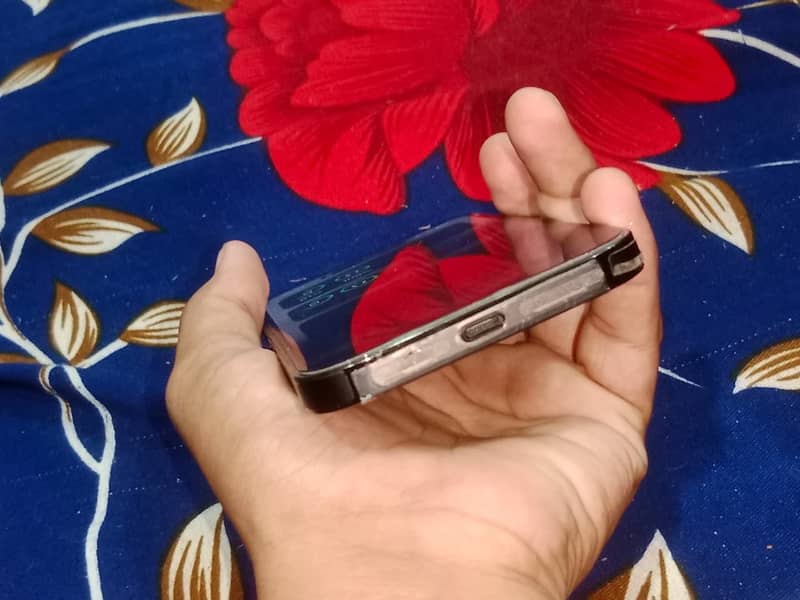 Apple iPhone 14 Pro 3