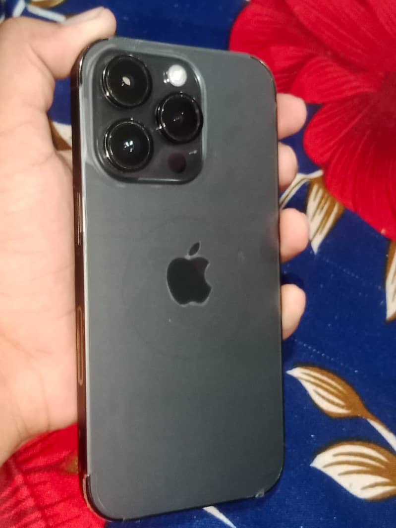 Apple iPhone 14 Pro 4