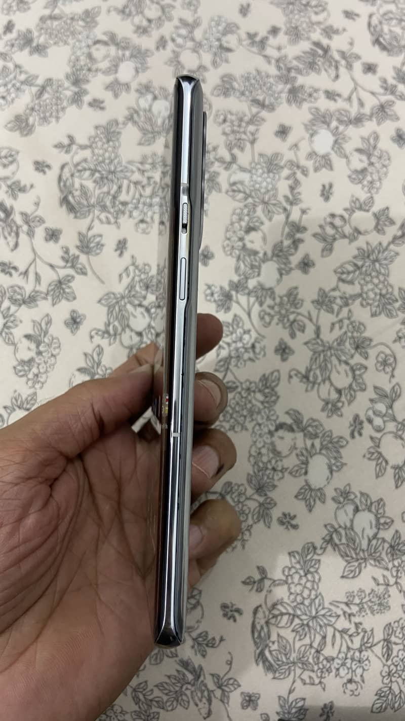 One Plus 9 Pro 5