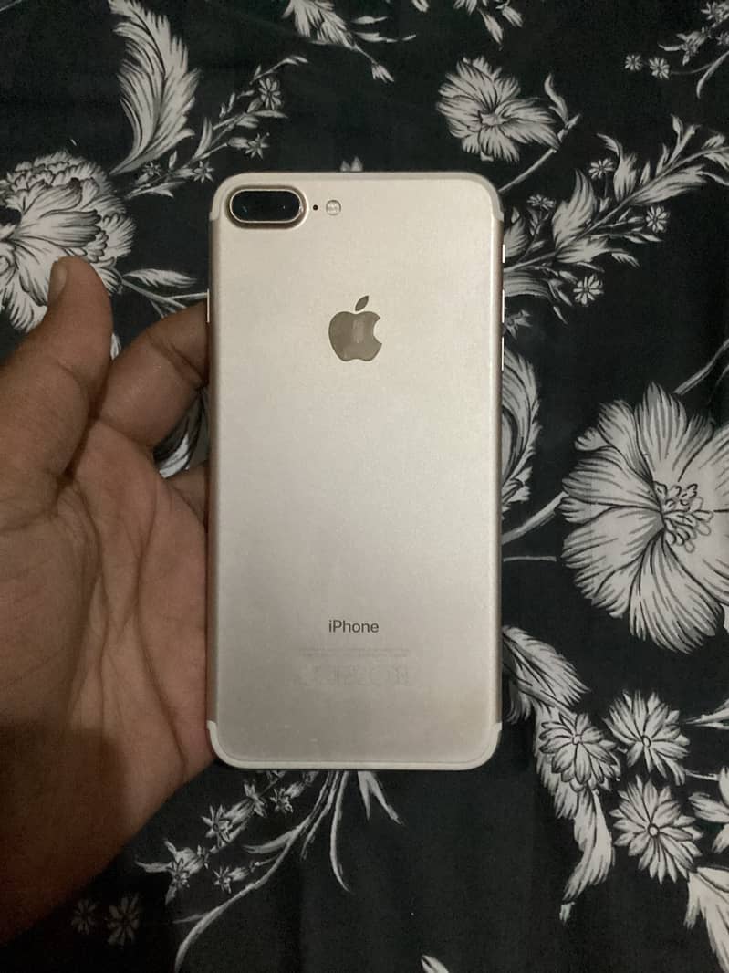 Apple iPhone 7 Plus 0