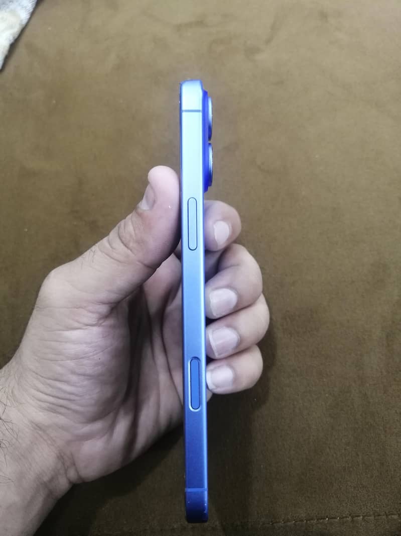 Apple iPhone 16 Plus 1