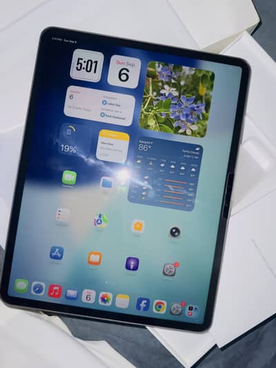 Apple iPad Air 6th Gen 13" M2 256GB