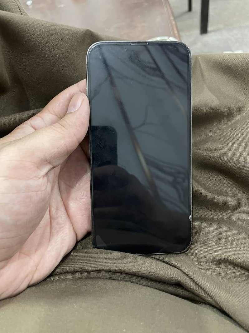 Apple iPhone 13 Pro 4