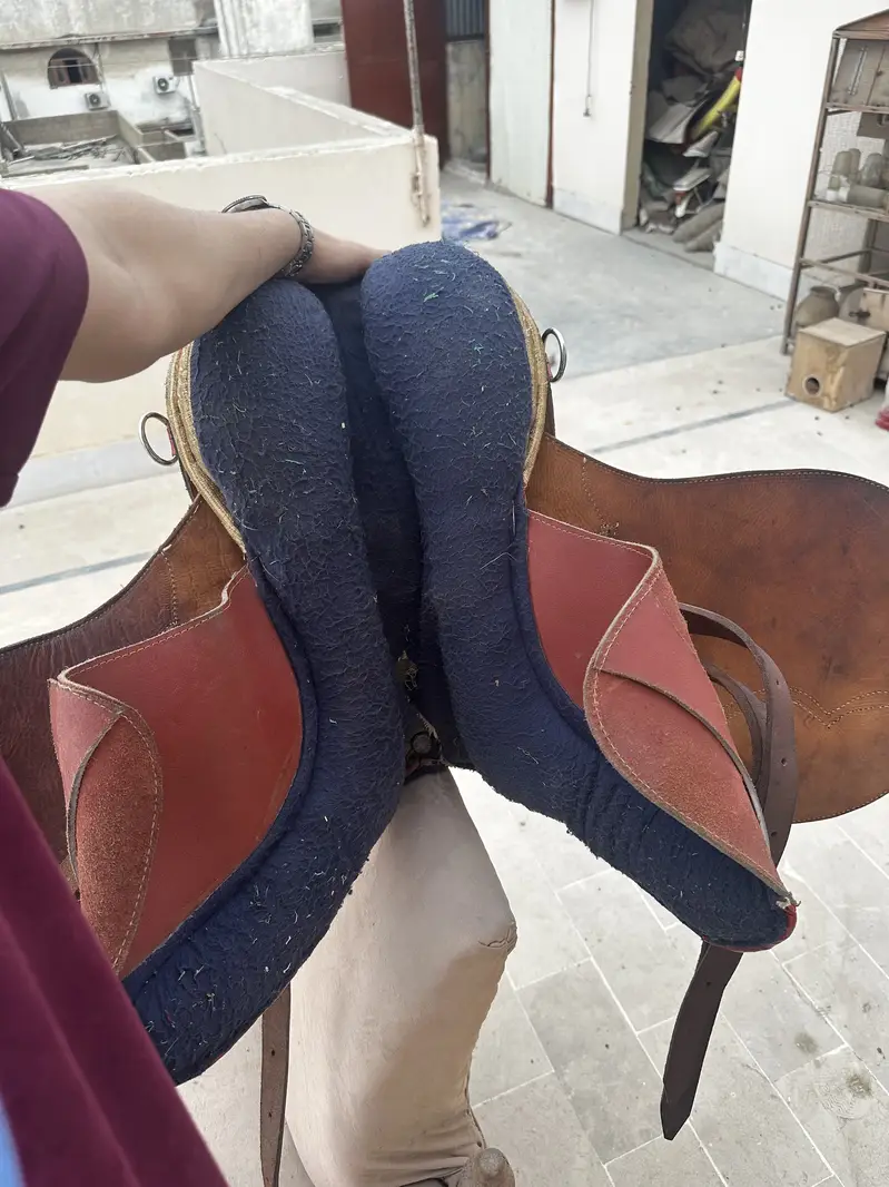 Horse saddle zeen — photo 6