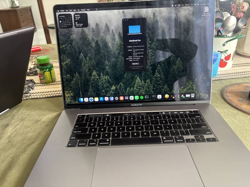 MacBook Pro 16” 8