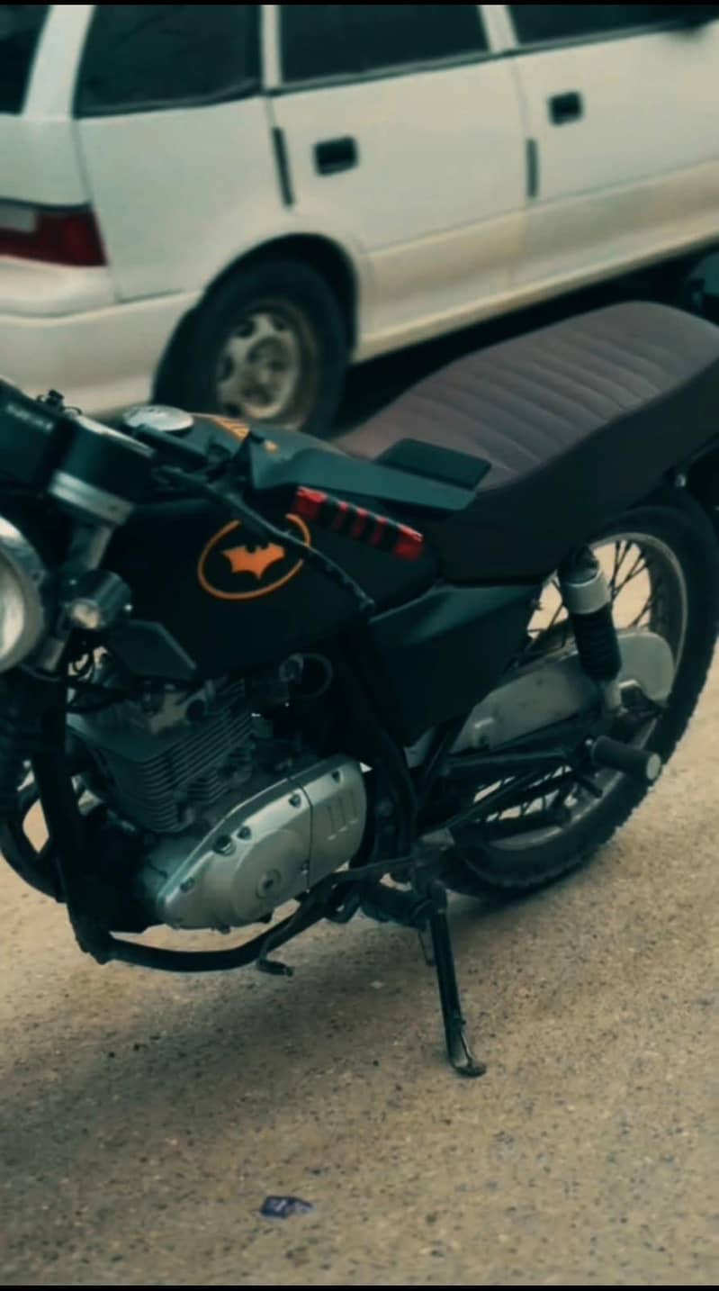 GS 150 BATMAN THEME MODIFIED 2