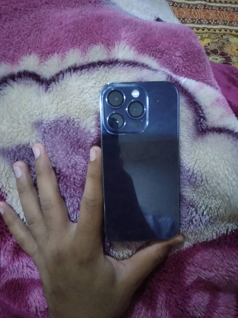 Apple iPhone 14 Pro 0